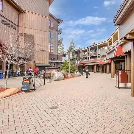 Slope Side Studio In Northstar Village!